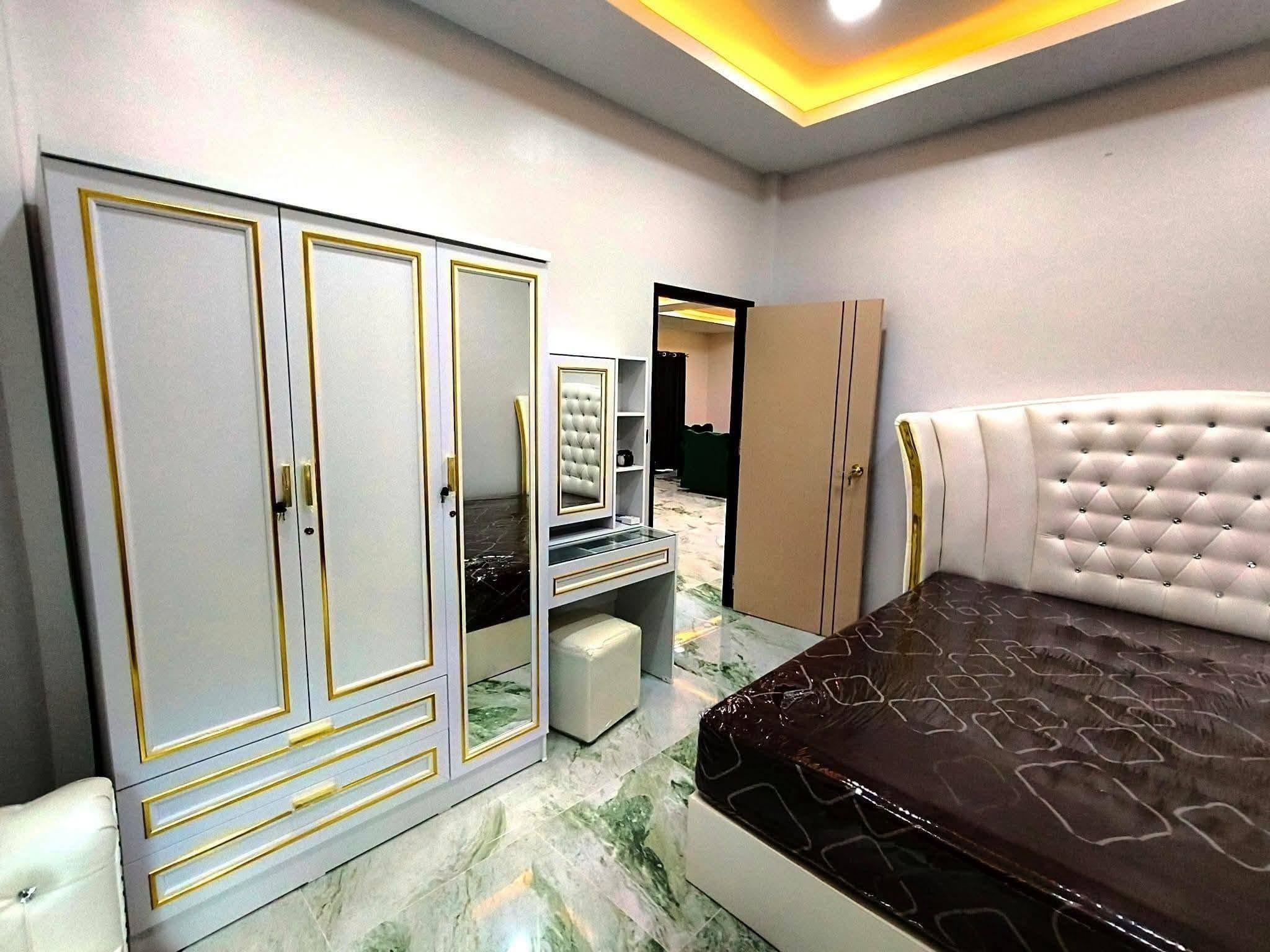Private Pool Villa for Sale/Rent — Thappraya Road Soi 15, 4 Bed/4 Bath