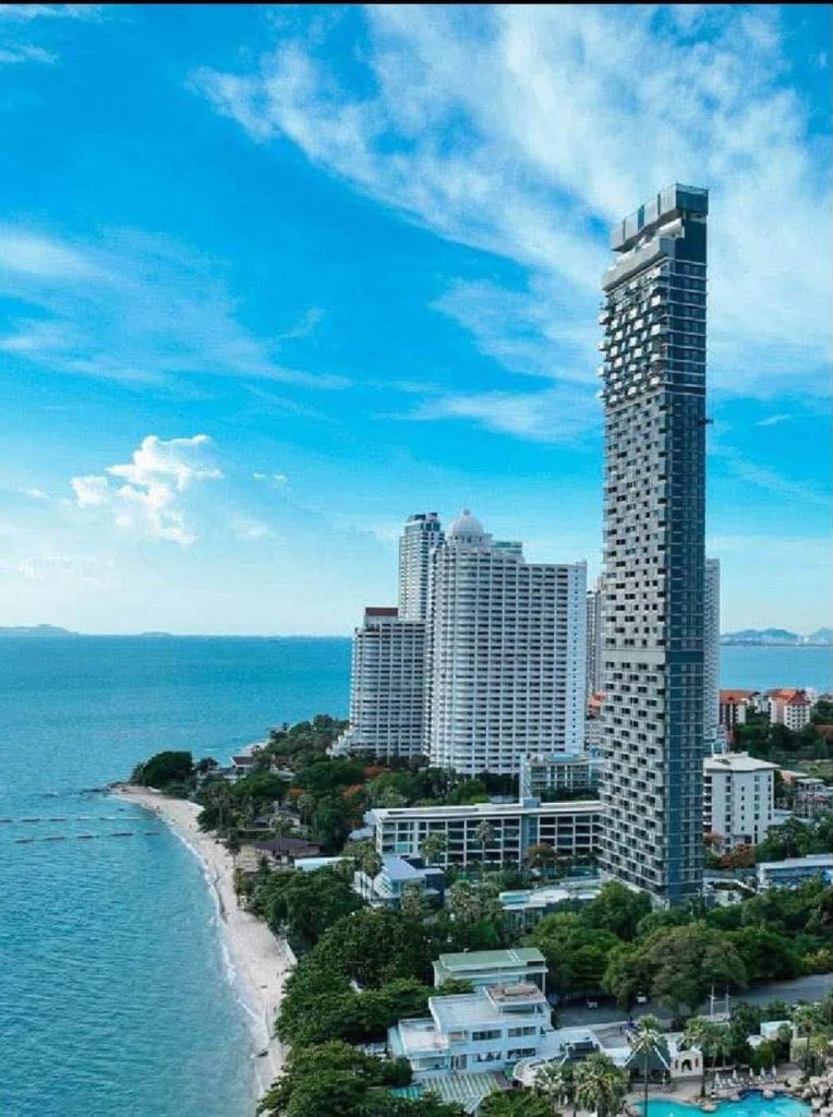 Arom Wongamat Luxury Beachfront Condo (For Rent)