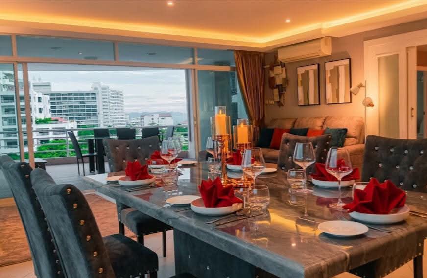 Executive Residence 4 – Luxury Condo for Sale