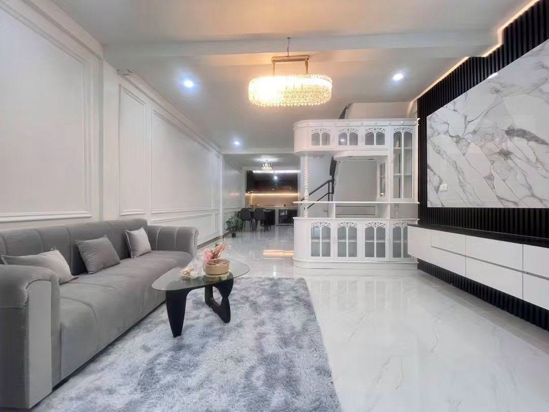 Townhouse for Sale (Direct Owner) – Soi Pattaya Rungrueang 2