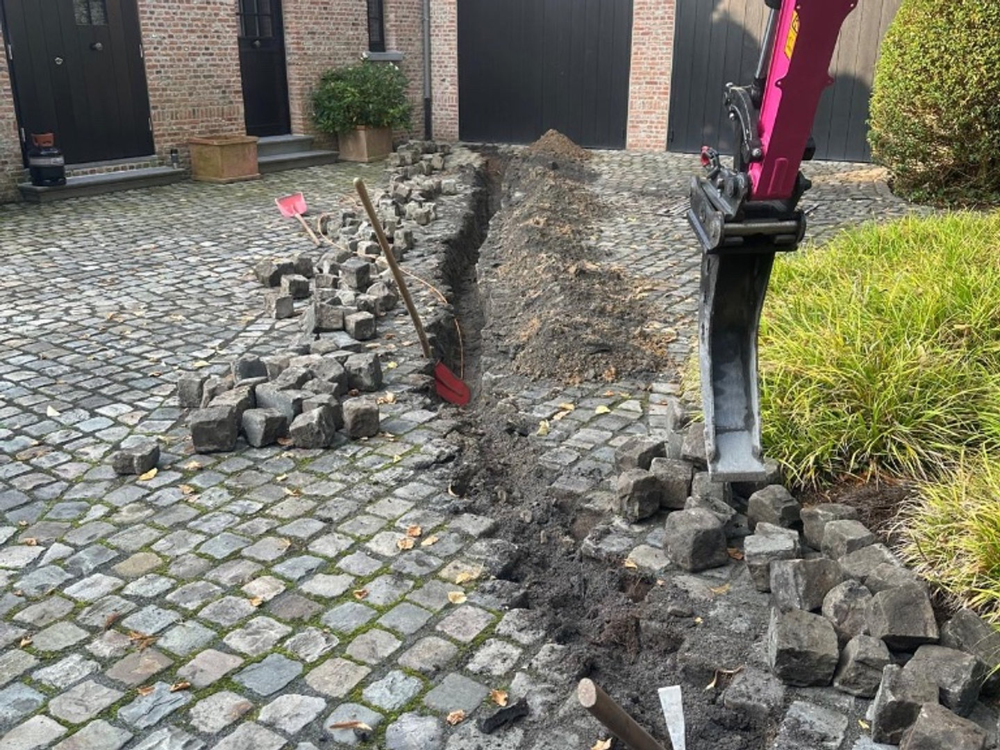 Kabeldurchführung Betonwand – IGA Garten- und Landschaftsbau