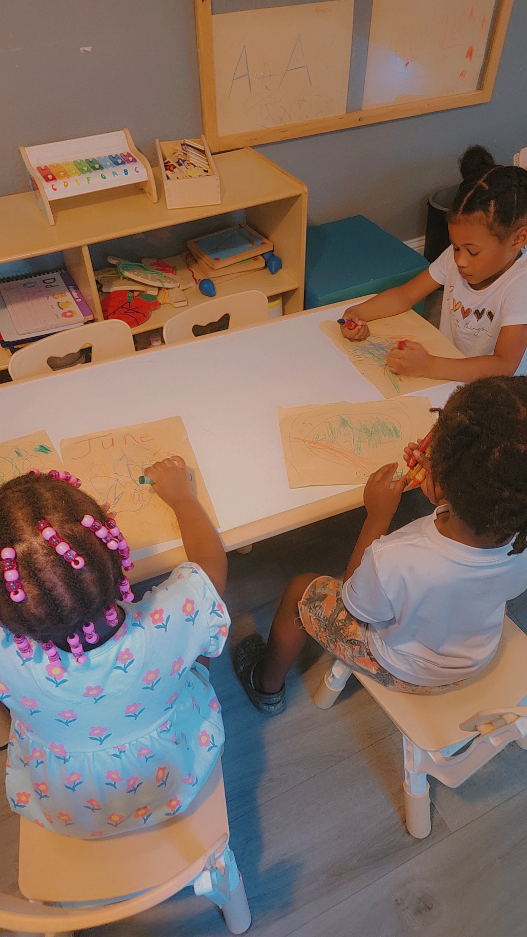 Art time at the table