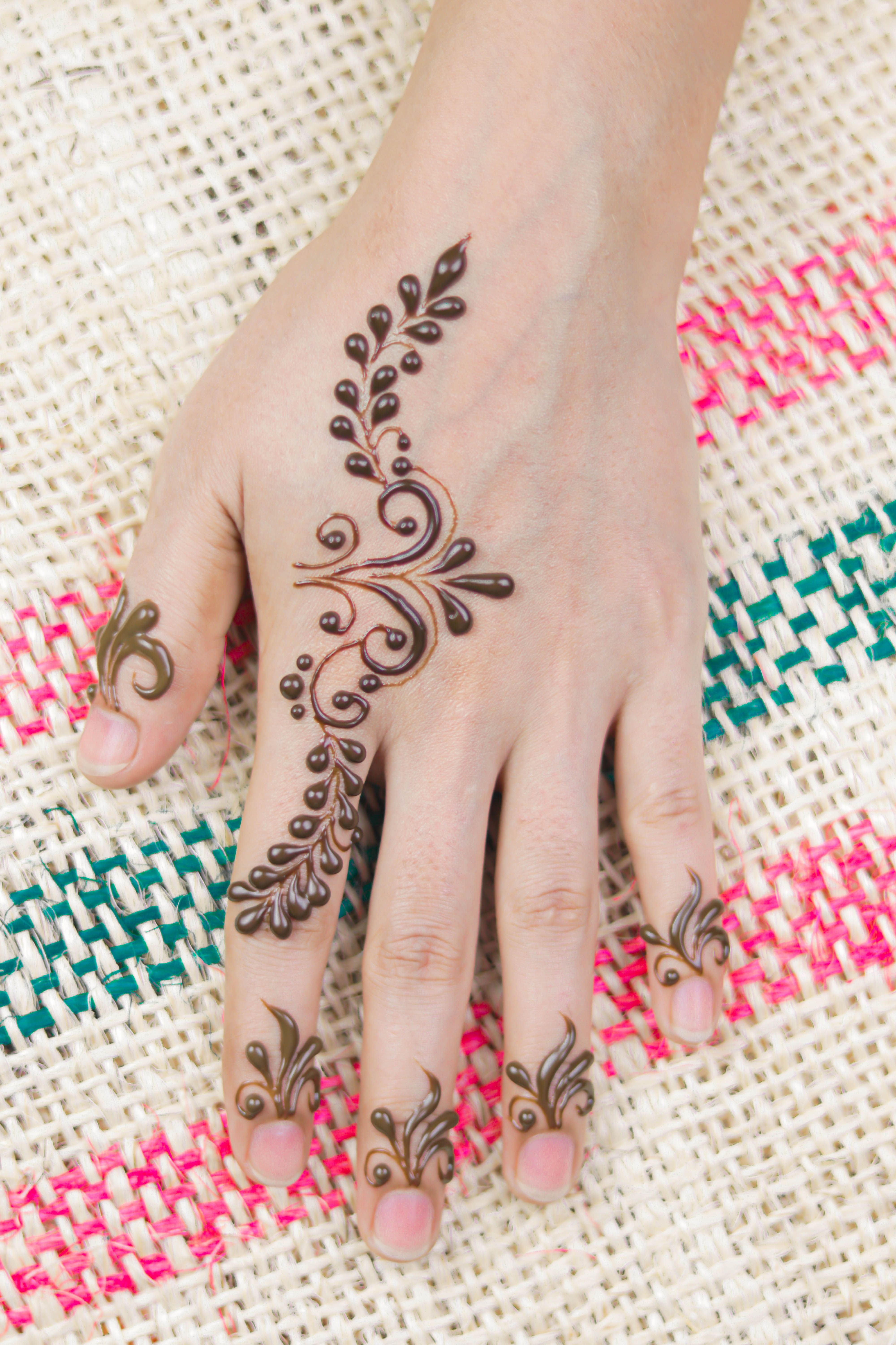 Henna Tattoos by The Flow and Arts