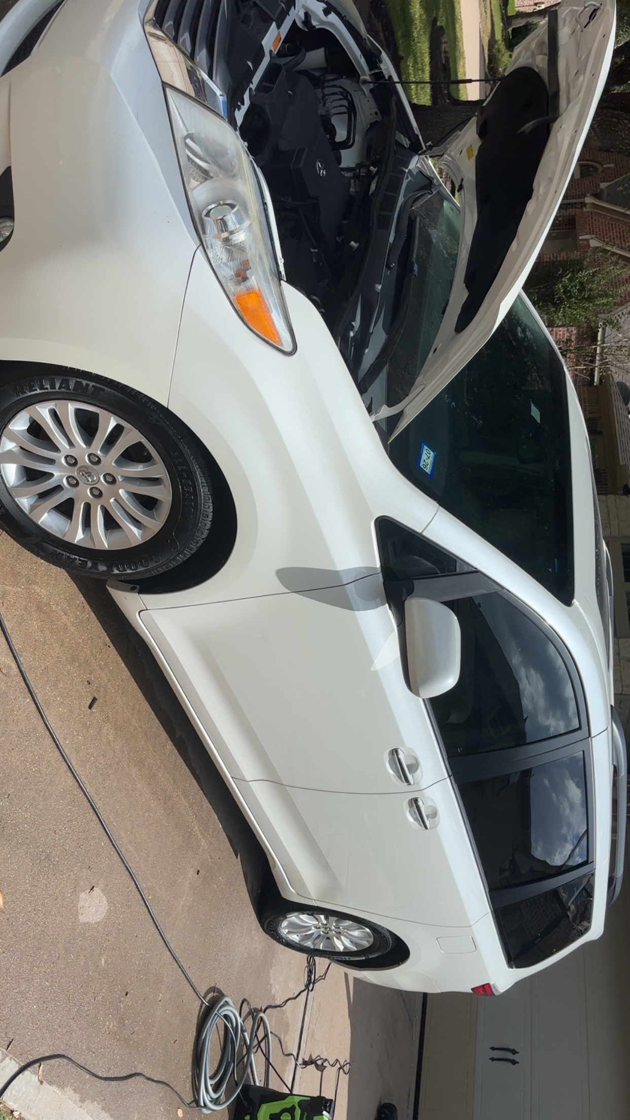 White minivan exterior detail