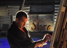 Stéphane-Alexandre Dani dans son atelier