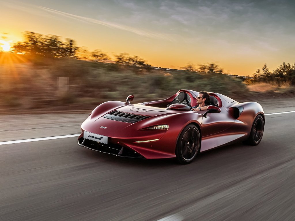 McLaren Elva — Open Roadster