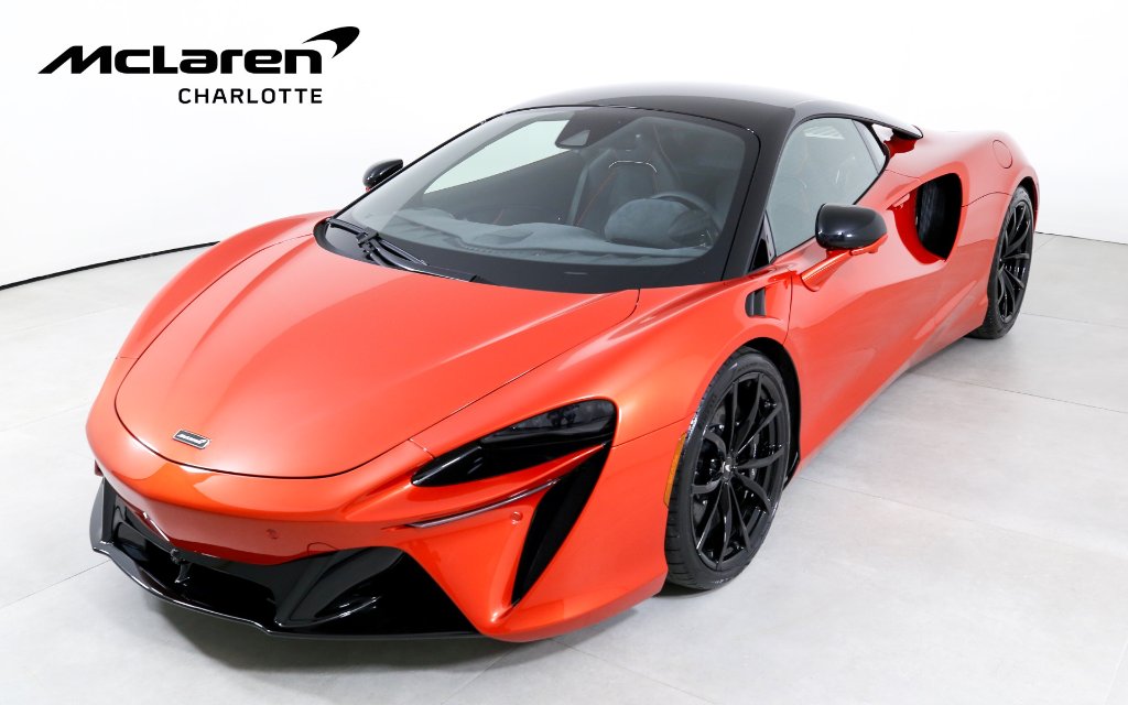 McLaren Artura — High-Performance Hybrid