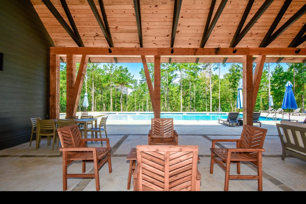 Open-Air Lounge