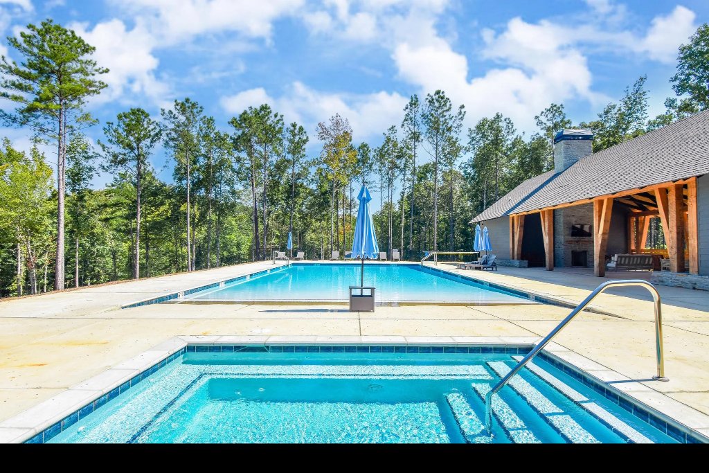 Pool & Hot Tub