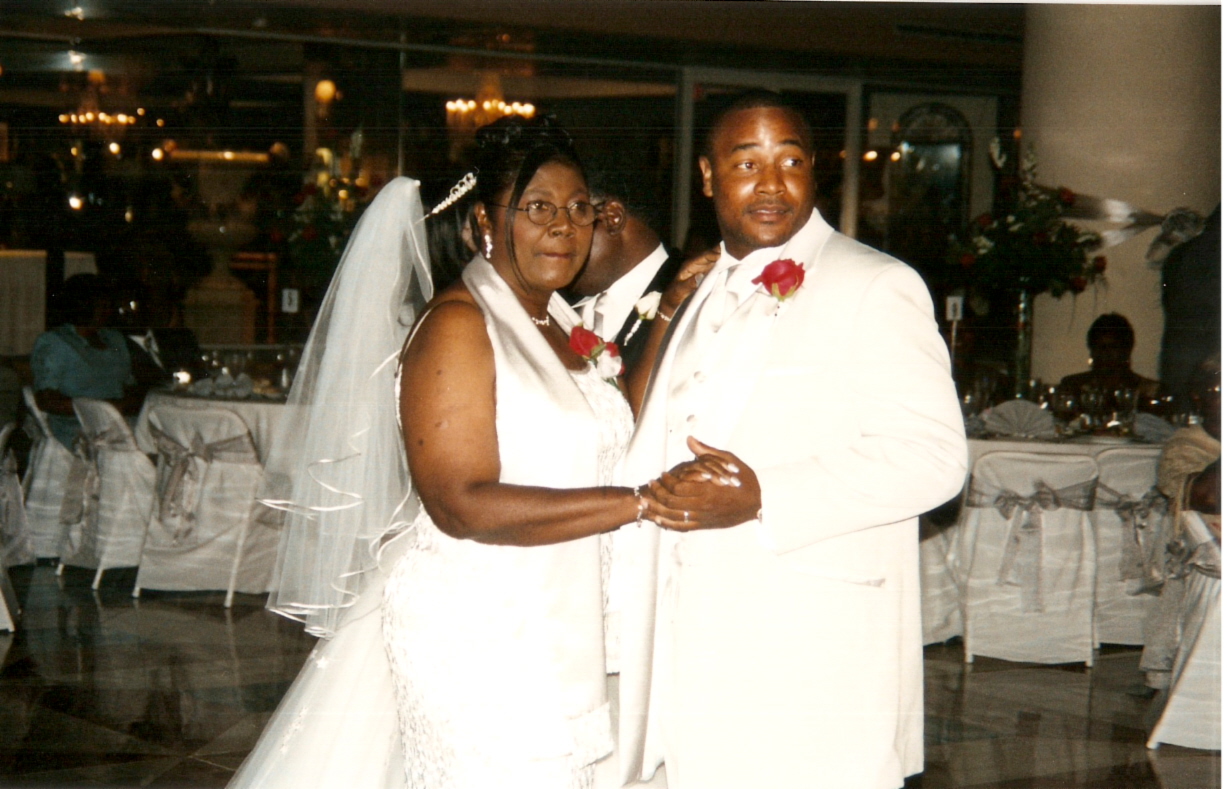 HTgetsmarried momson