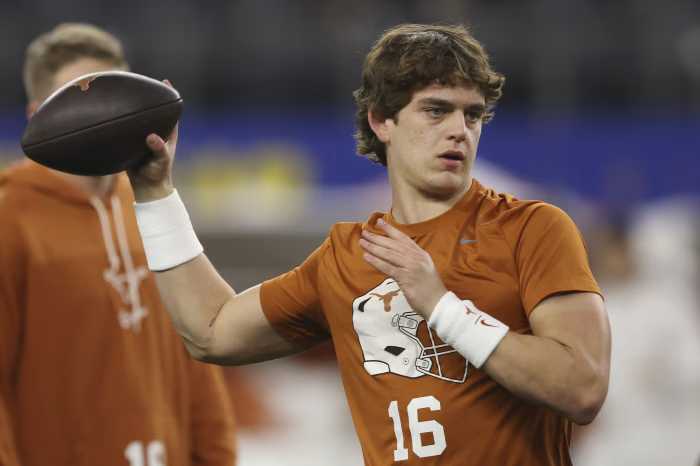 These 10 Texas college athletes earn the most off their NIL rights