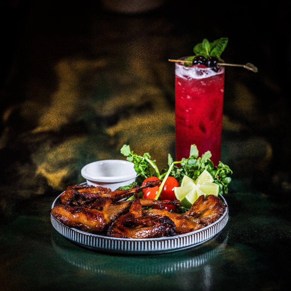 Crispy quail with cocktail