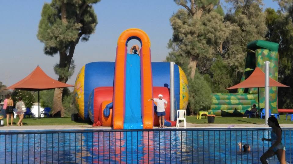 משחקייה צבעונית