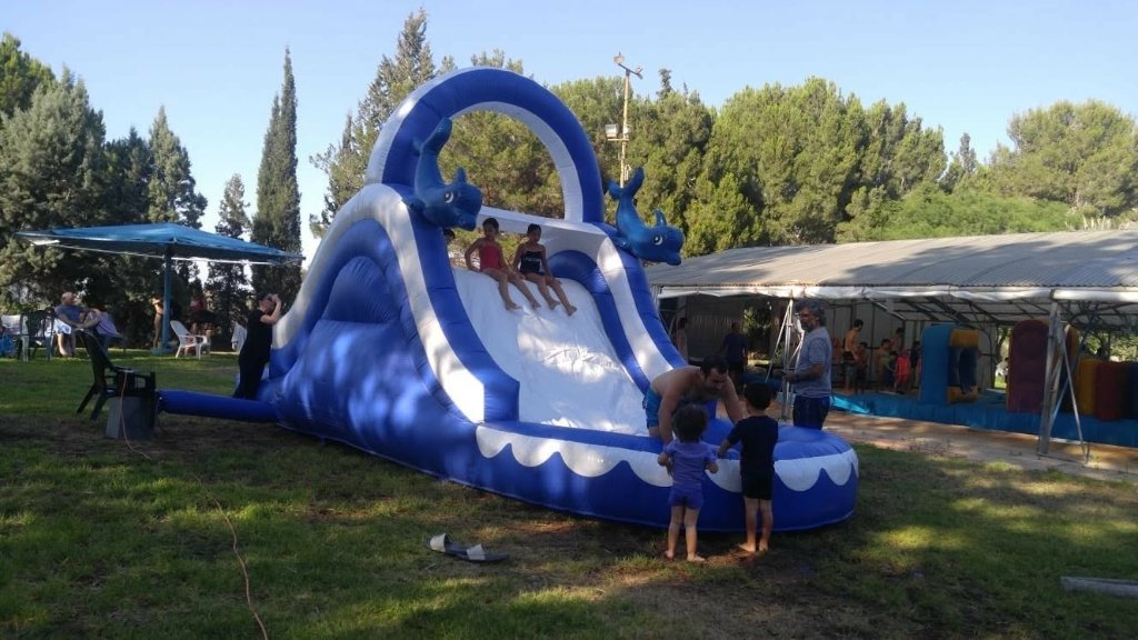 מתנפח כחול
