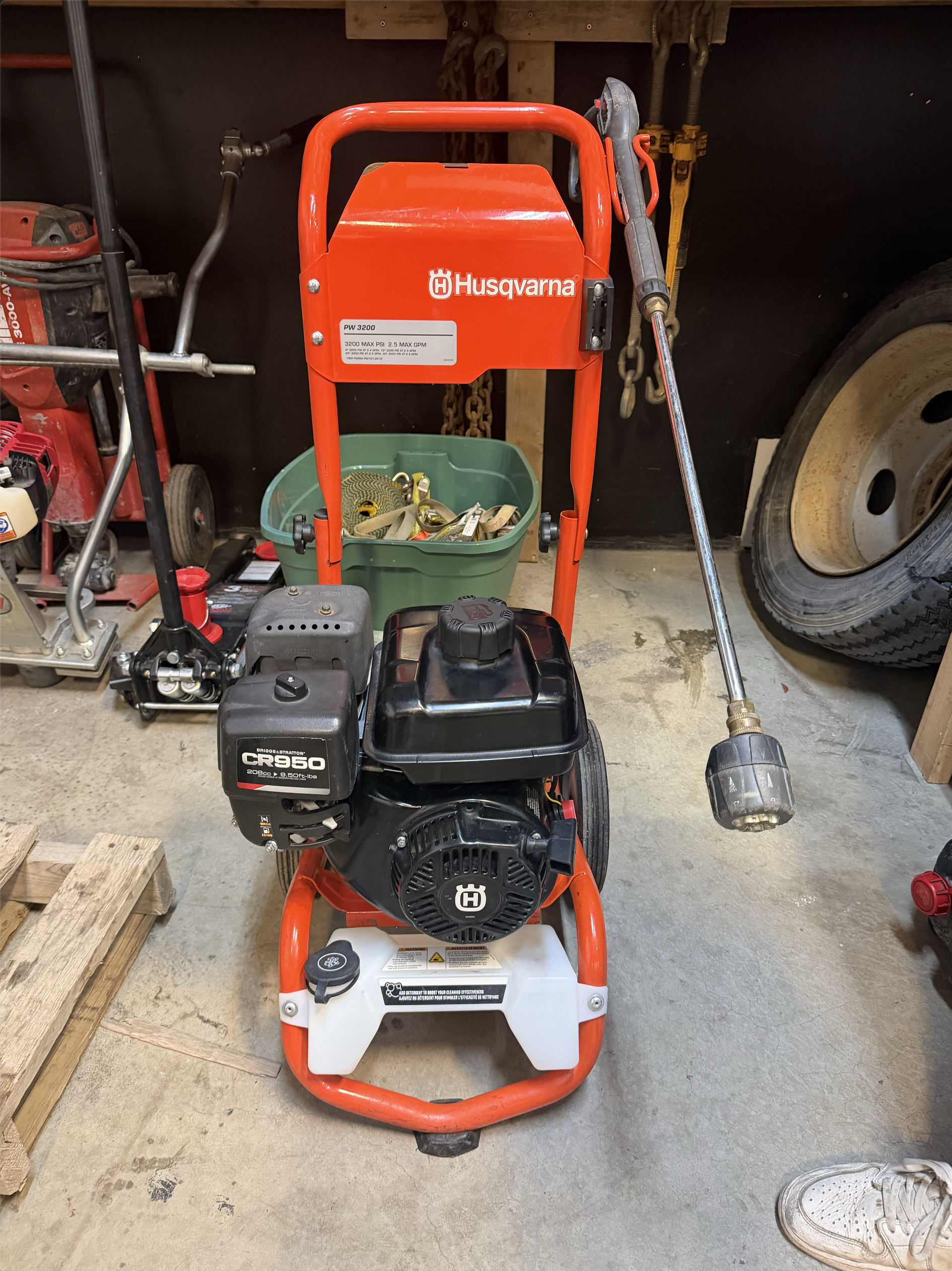 Husqvarna PW 3200 Pressure Washer available for equipment rental in Kelowna from Paradigm Concrete