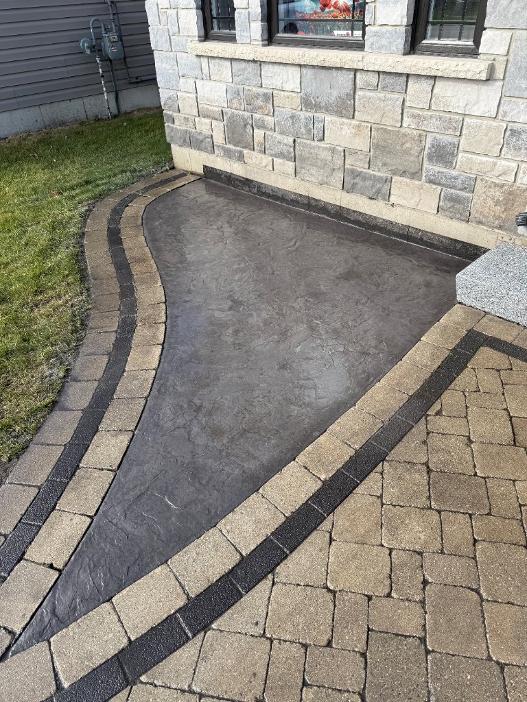 Custom Fan Patio with Paver Border - Kelowna, BC