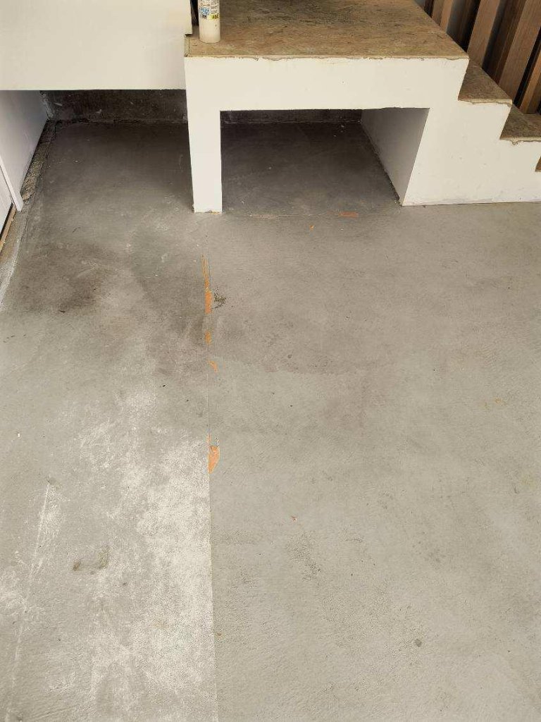 Garage floor before Eugene Epoxy coating