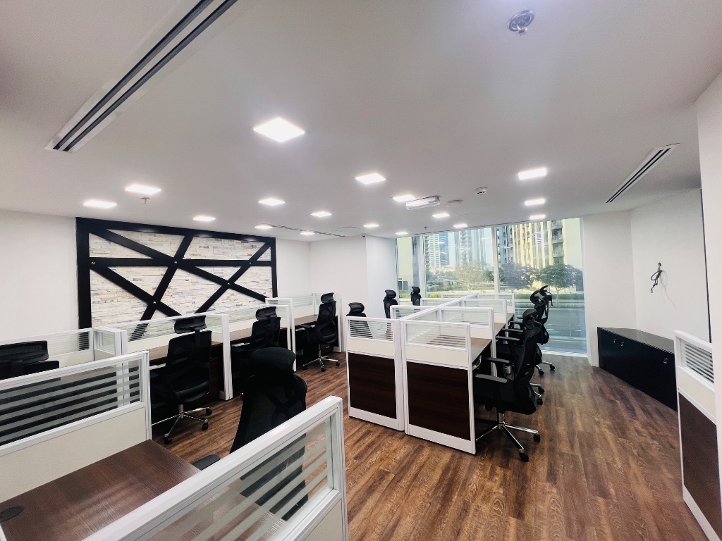 Venus Business Center — Open Plan Desk Space