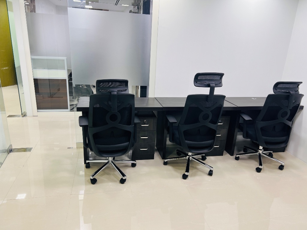 Venus Business Center — Dedicated Desks