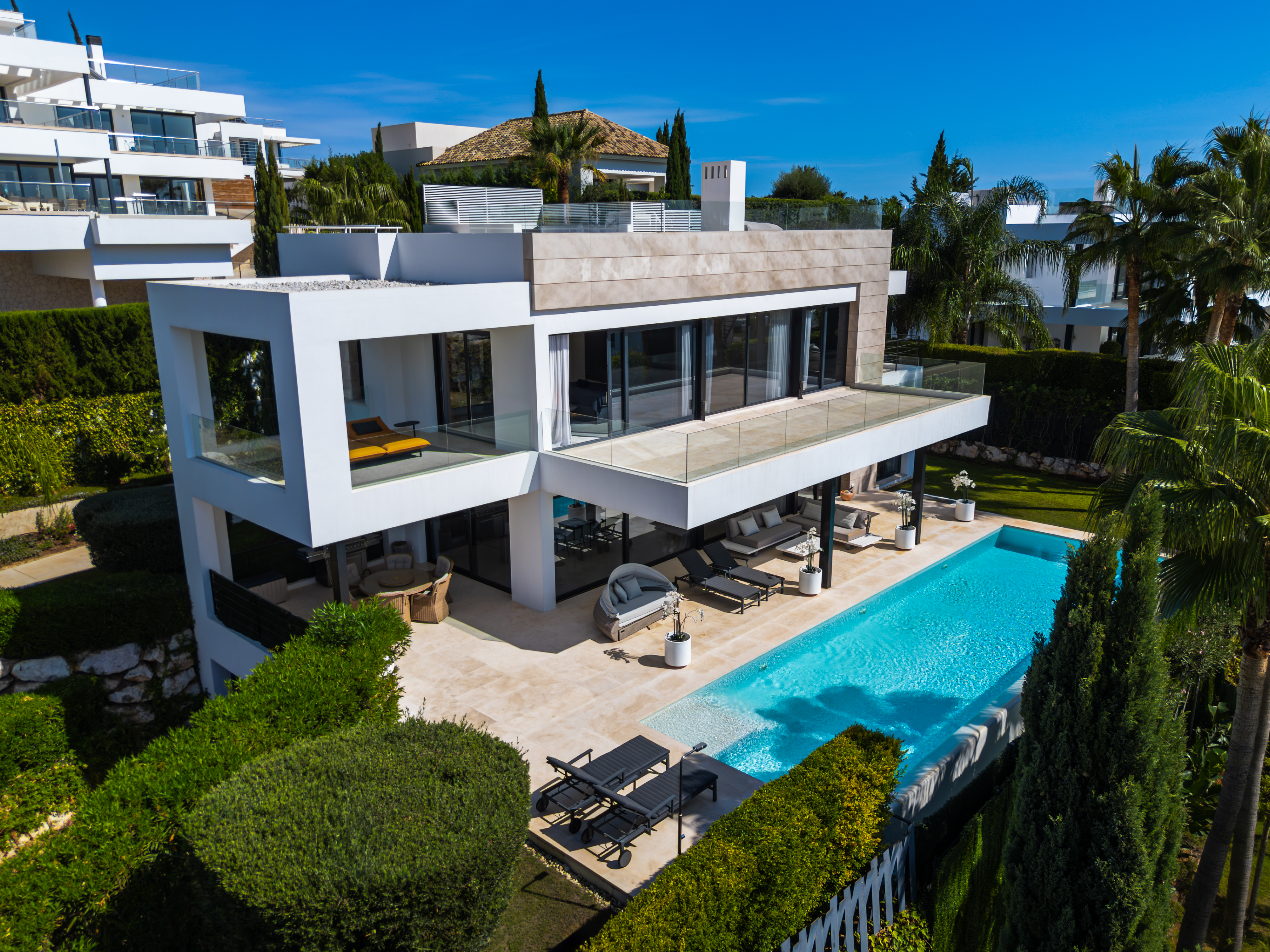 Luxury Contemporary Villa for Sale in Nueva Andalucía, Marbella – Private Pool & Rooftop Jacuzzi - luxury property in Spain