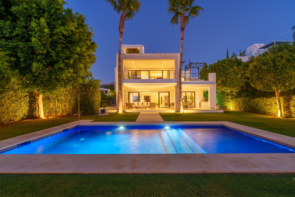 Los Olivos 2 – Contemporary Luxury Villa in Nueva Andalucía - Image 46