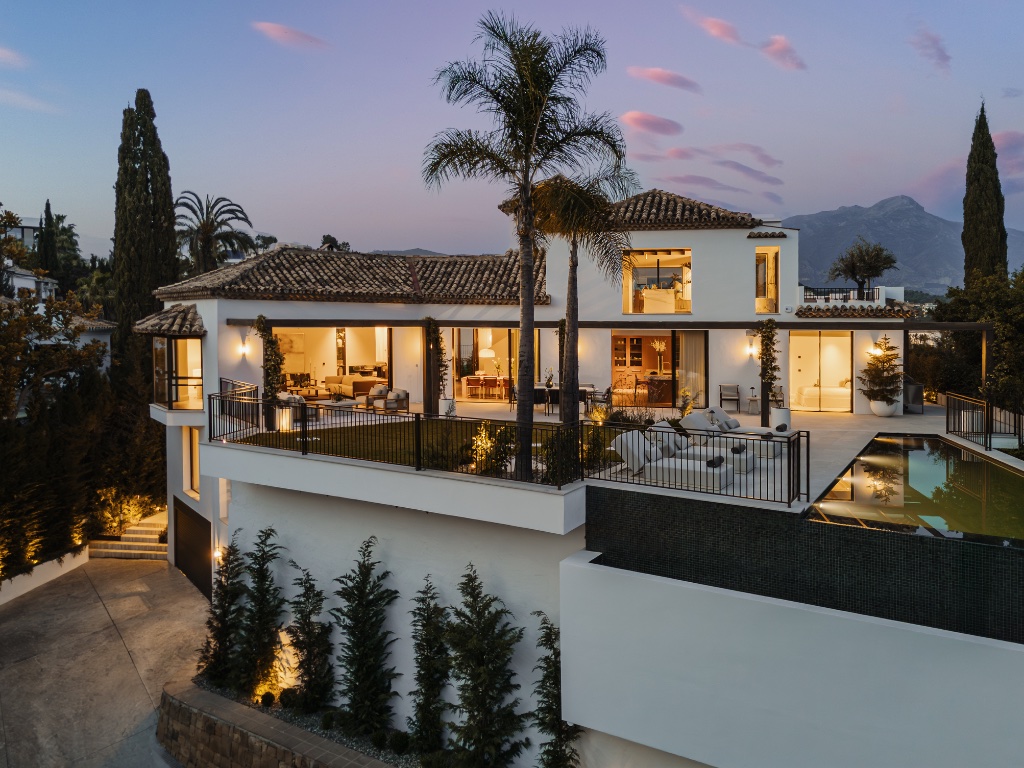 Villa Kumo | Exceptional Contemporary Luxury Villa for Sale in El Herrojo, La Quinta, Benahavís, Marbella - Image 14
