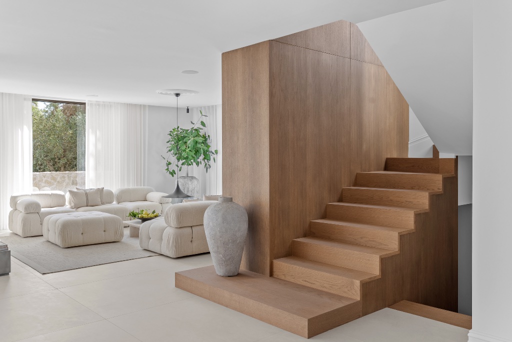 Luxury Frontline Golf Villa in Marbella | Italian-Inspired Contemporary Masterpiece - Image 18