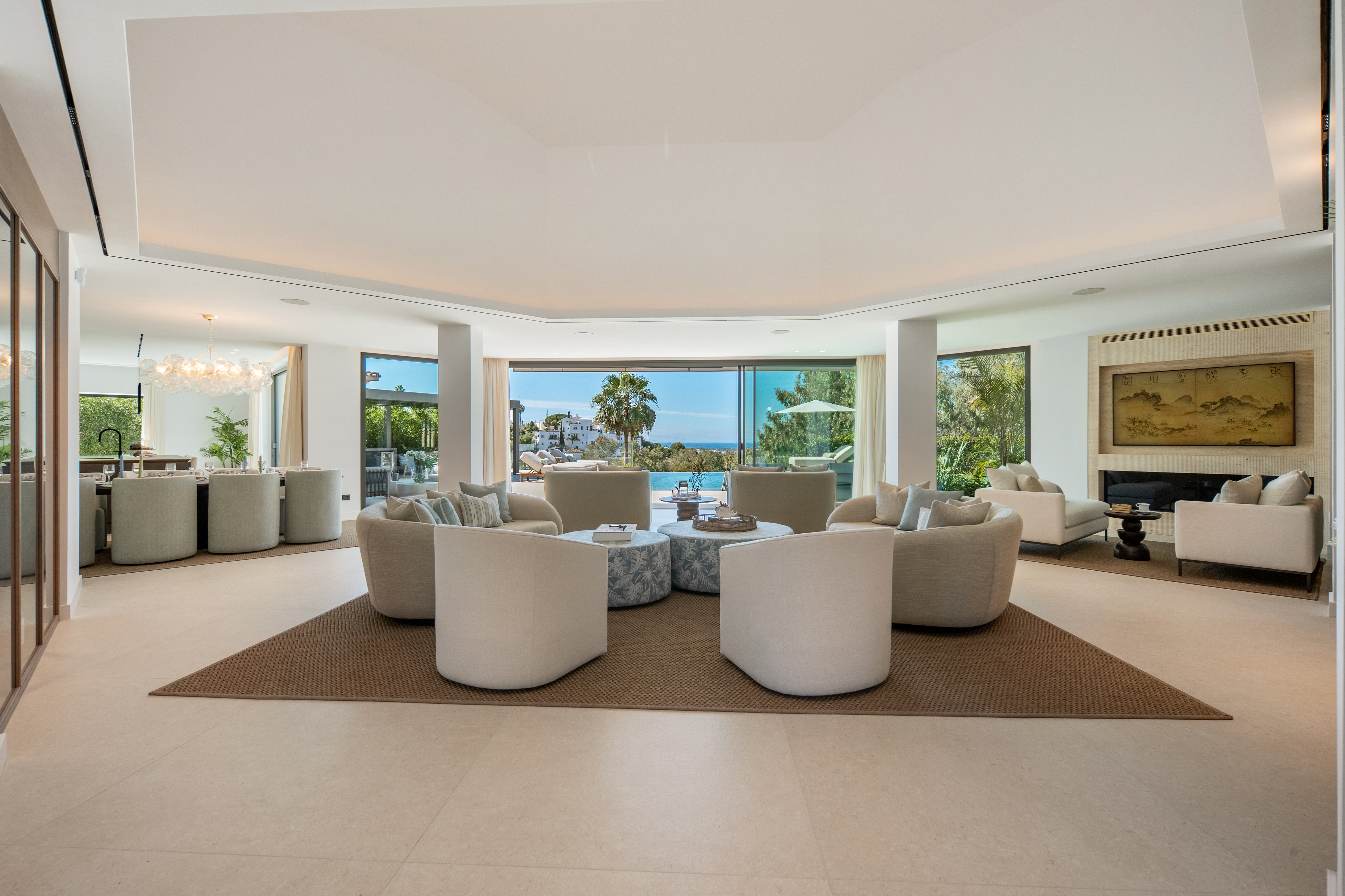 Luxury Villa for Sale in El Herrojo, Benahavís - Image 5