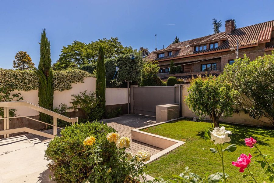 Exceptional Contemporary Luxury Villa for Sale in Aravaca, Madrid | Exclusive Real Estate in Spain by The Address - Image 18