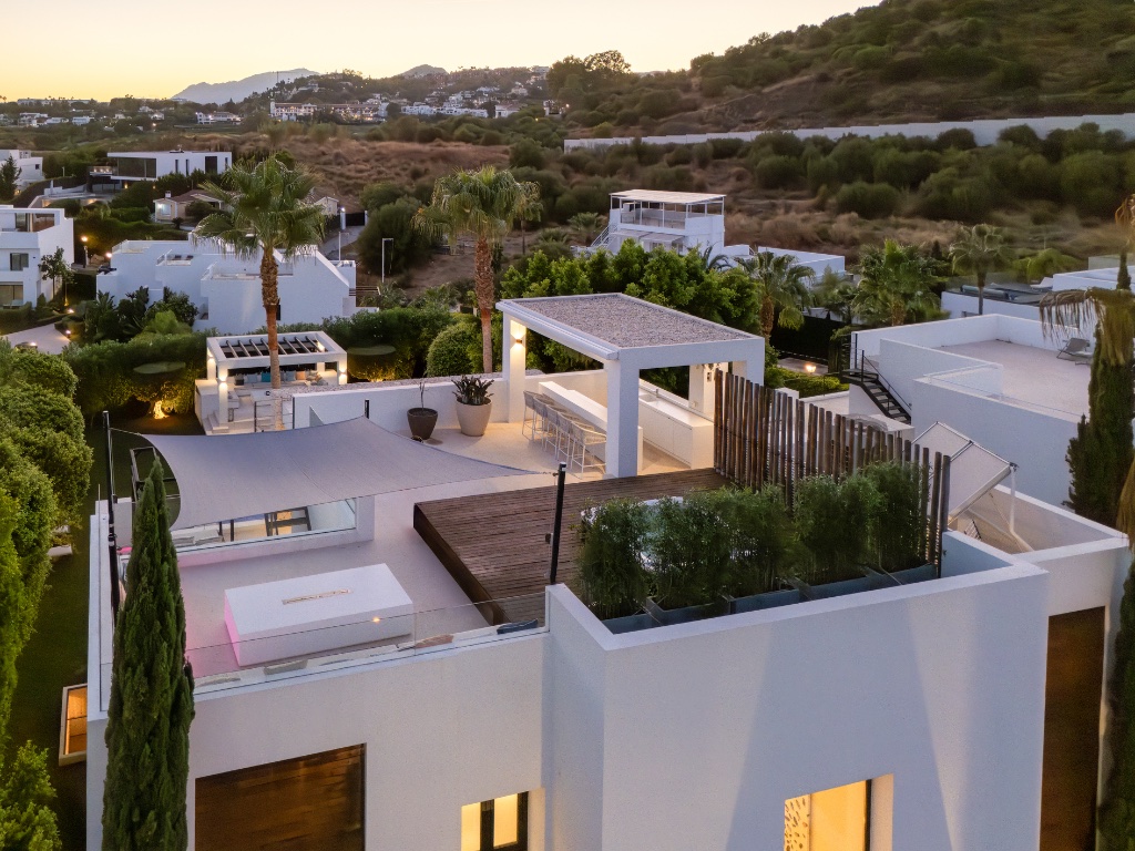 Los Olivos 2 – Contemporary Luxury Villa in Nueva Andalucía - Image 54