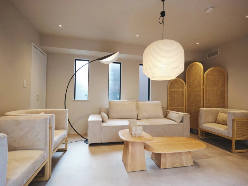 Modern House for Rent in Tokyo - Shinjuku - Image 4