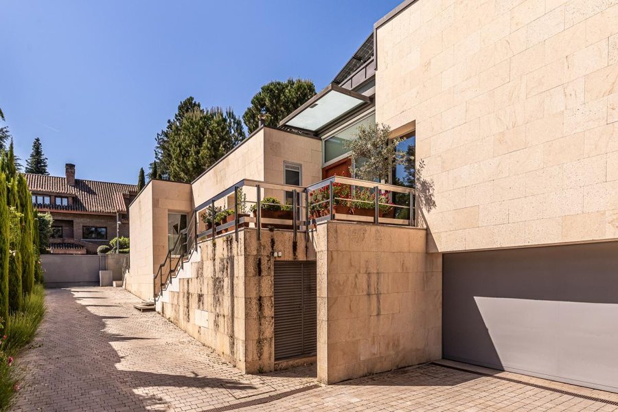 Exceptional Contemporary Luxury Villa for Sale in Aravaca, Madrid | Exclusive Real Estate in Spain by The Address - Image 20