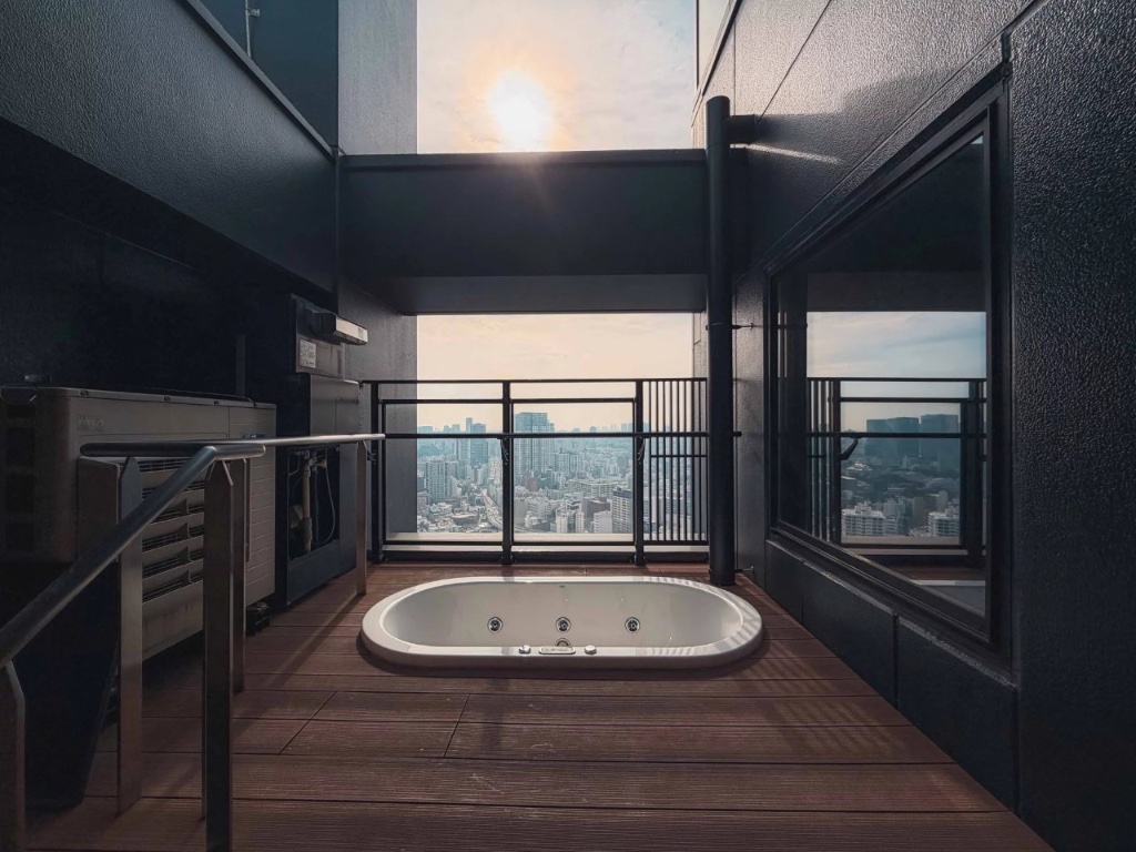 Luxury Penthouse in Tokyo City Tower Azabujuban - Image 17