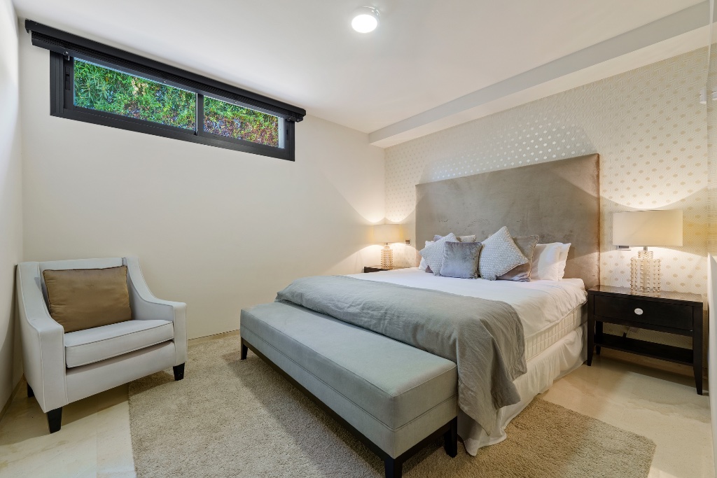 Los Olivos 2 – Contemporary Luxury Villa in Nueva Andalucía - Image 26
