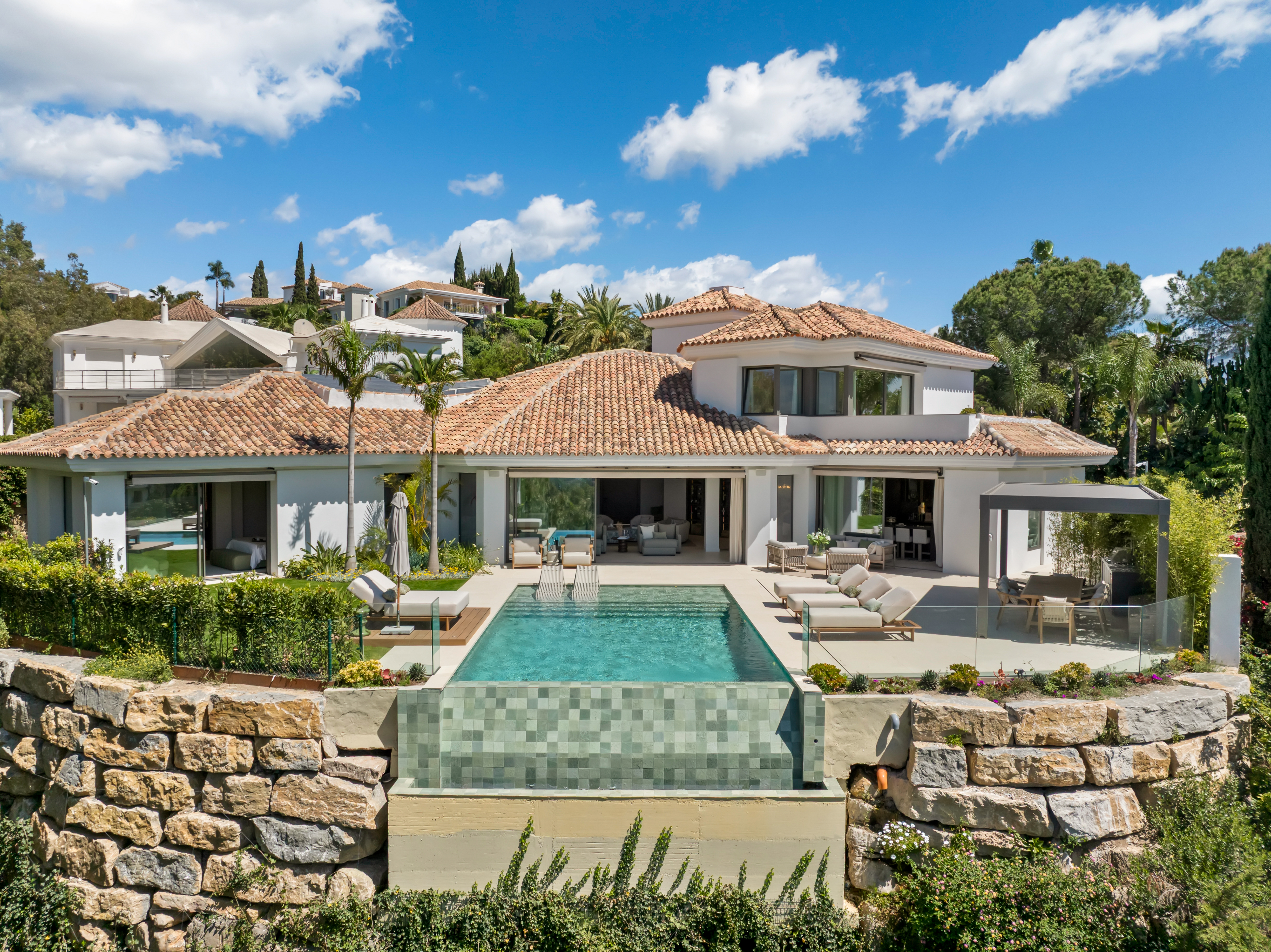 Luxury Villa for Sale in El Herrojo, Benahavís - luxury property in Spain