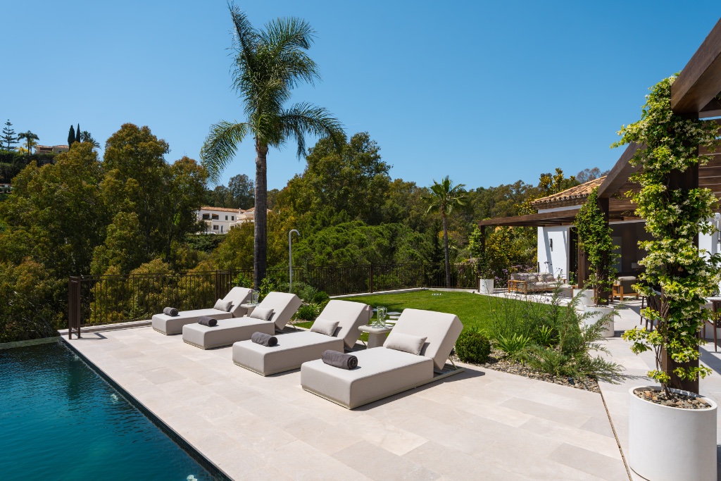 Villa Kumo | Exceptional Contemporary Luxury Villa for Sale in El Herrojo, La Quinta, Benahavís, Marbella - Image 3