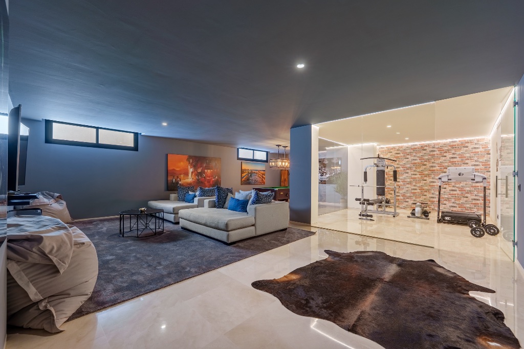 Los Olivos 2 – Contemporary Luxury Villa in Nueva Andalucía - Image 30