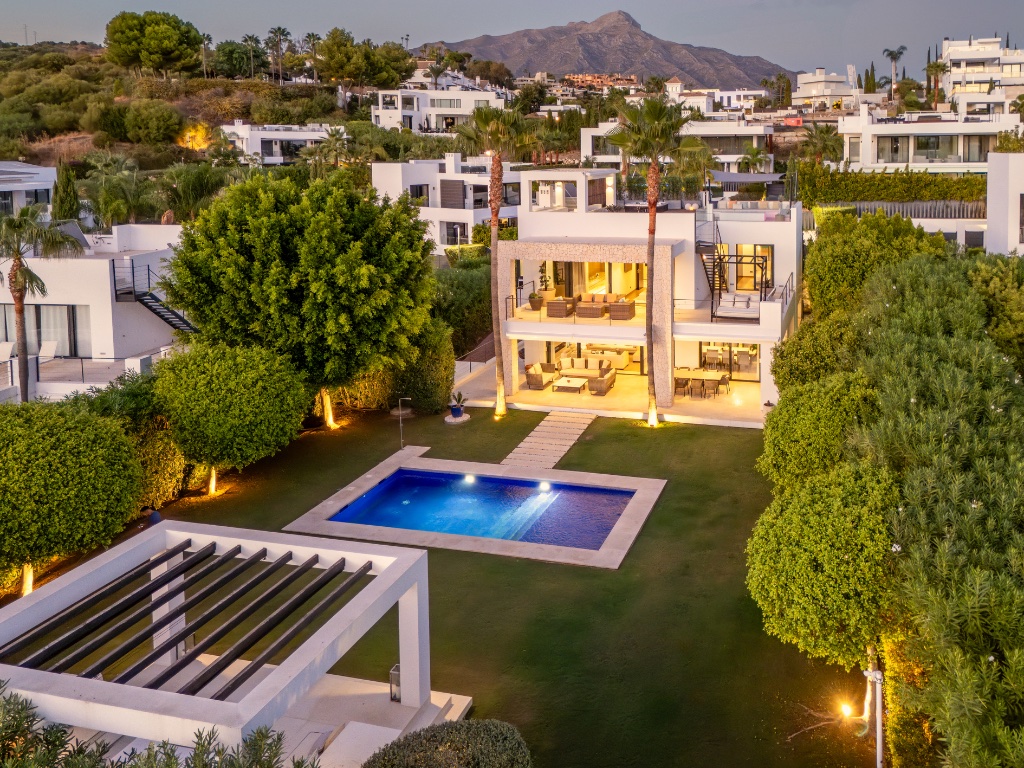Los Olivos 2 – Contemporary Luxury Villa in Nueva Andalucía - Image 56