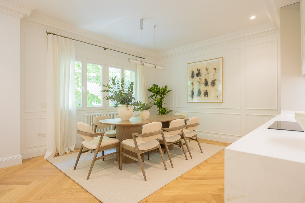 Fully Renovated Luxury Apartment for Sale in Castellana, Salamanca, Madrid - Image 3