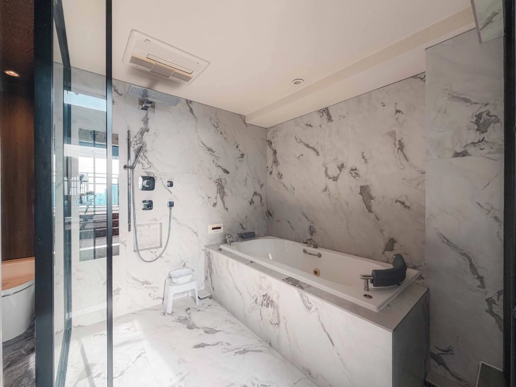 Luxury Penthouse in Tokyo City Tower Azabujuban - Image 15