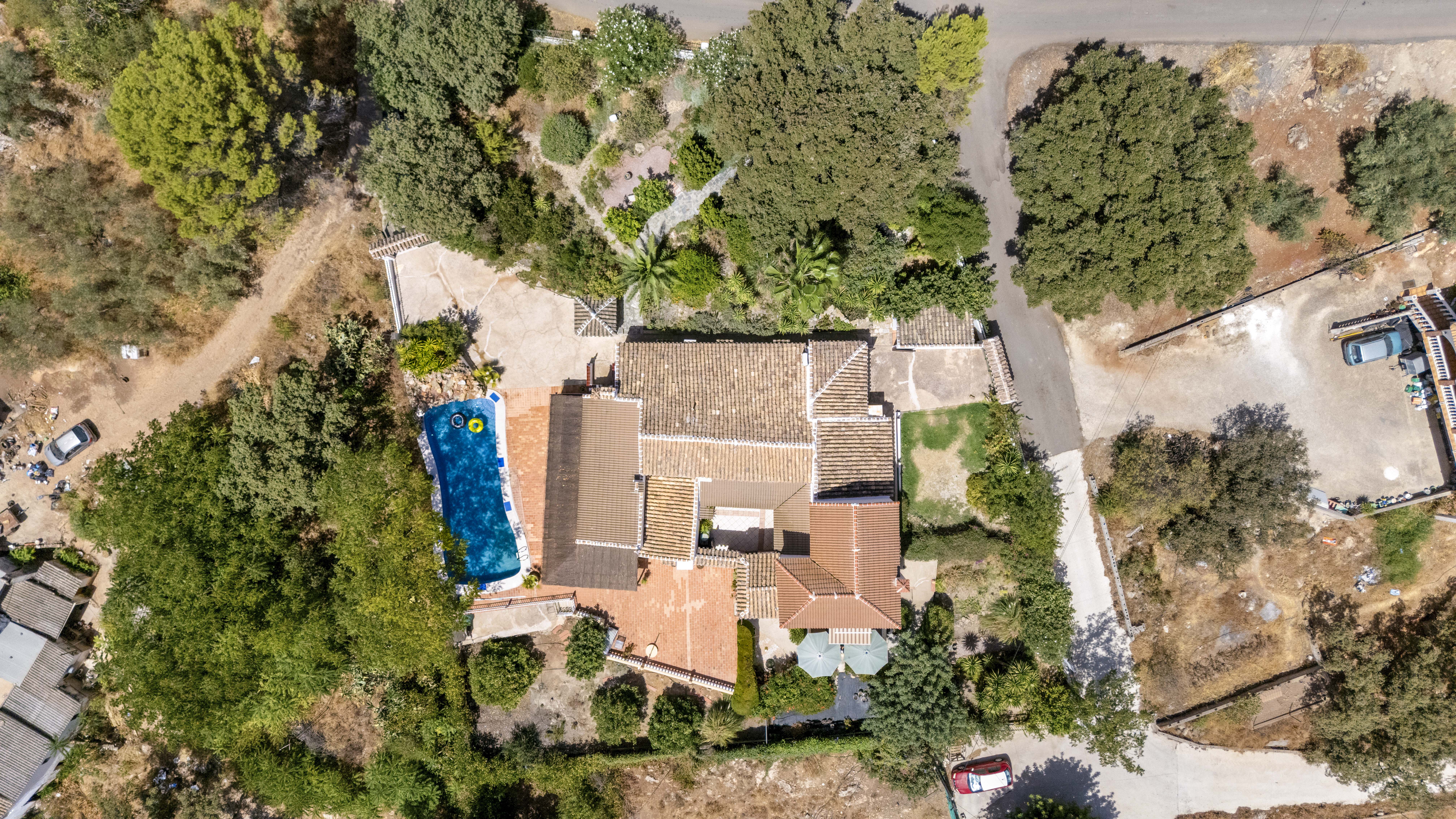 Finca with Two Independent Homes for Sale in Iznájar, Córdoba - Image 3
