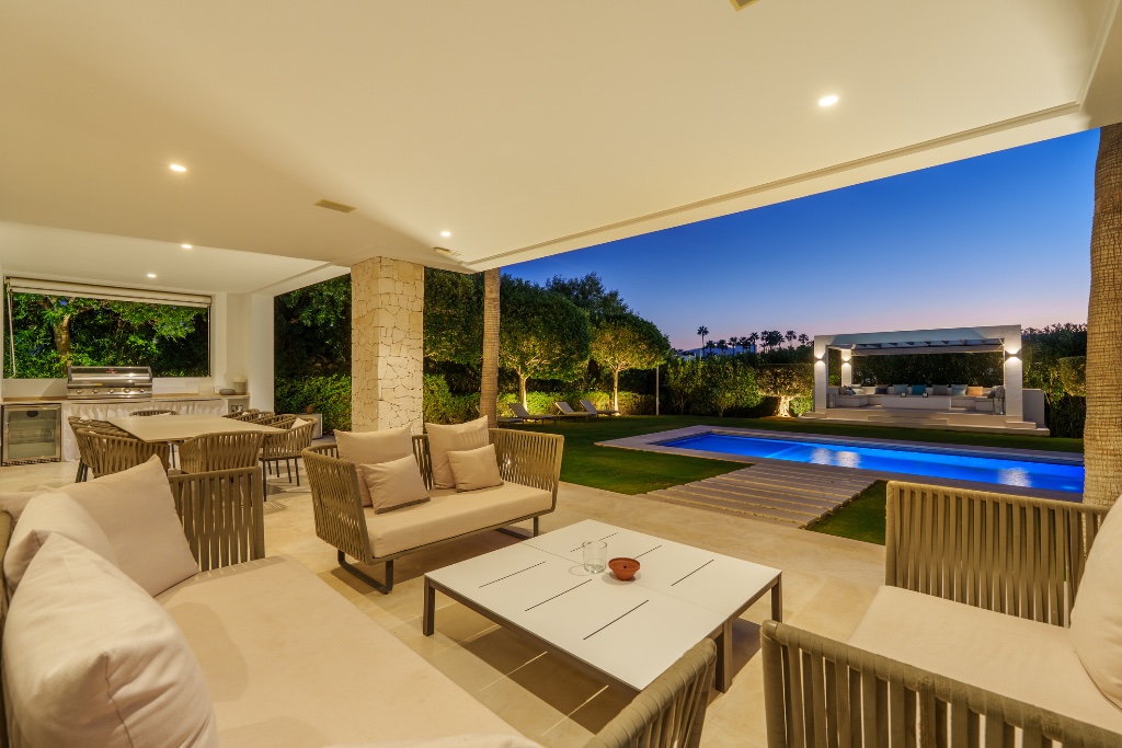 Los Olivos 2 – Contemporary Luxury Villa in Nueva Andalucía - Image 48