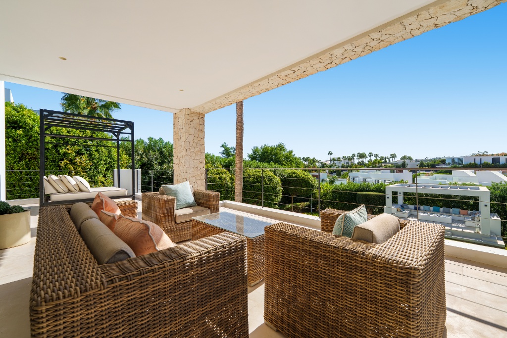 Los Olivos 2 – Contemporary Luxury Villa in Nueva Andalucía - Image 21