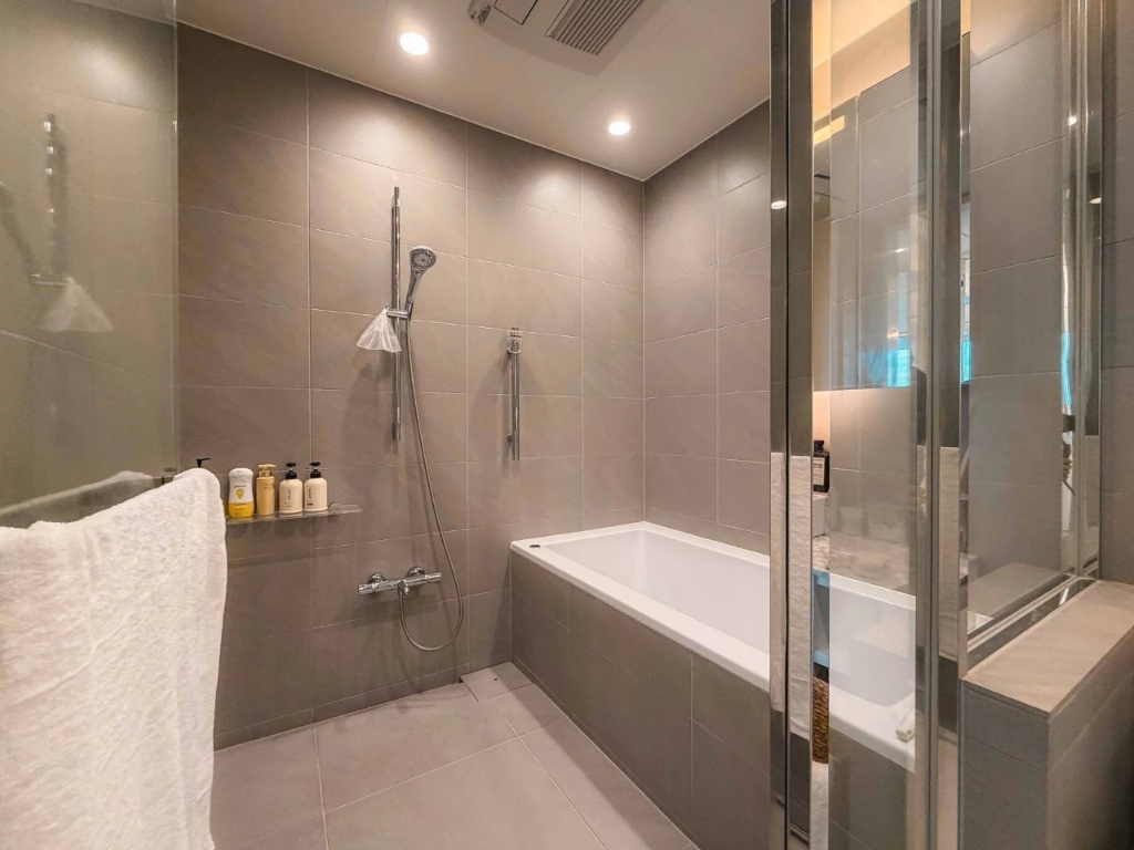 Luxury Apartment Andaz Tokyo 39F City Views - Image 7