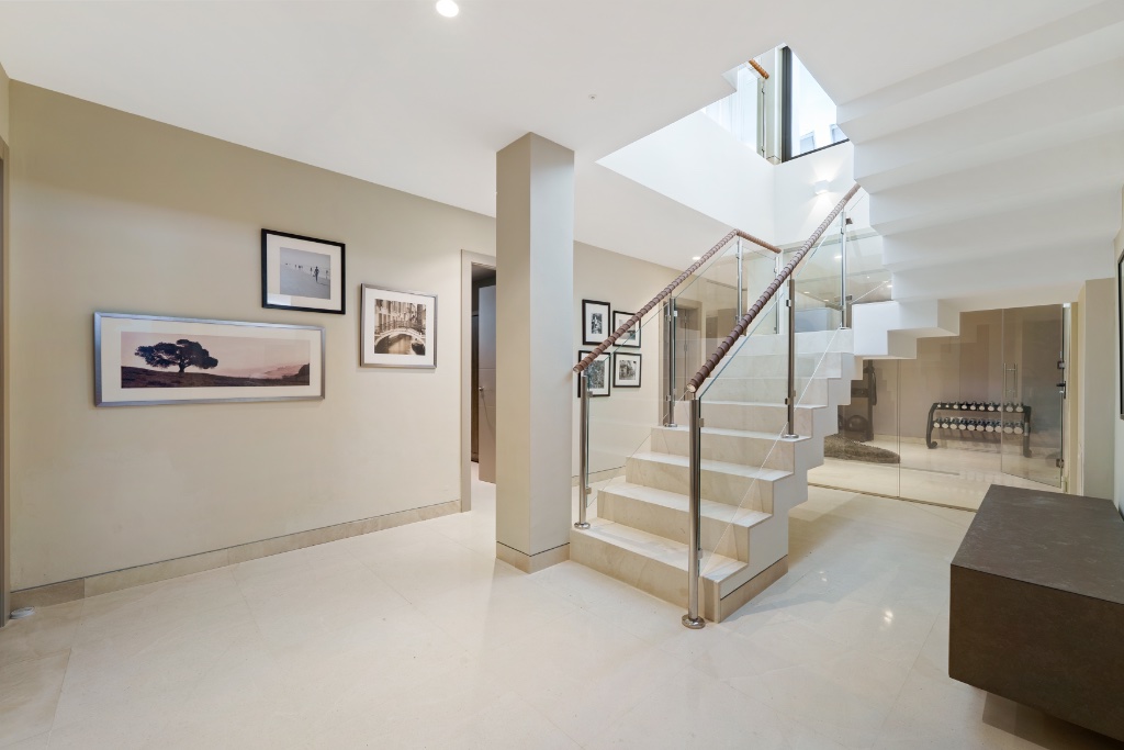 LEO 21B | Luxury Frontline Golf Villa for Sale in Nueva Andalucía, Marbella | Contemporary 5-Bedroom Villa with Infinity Pool - Image 26