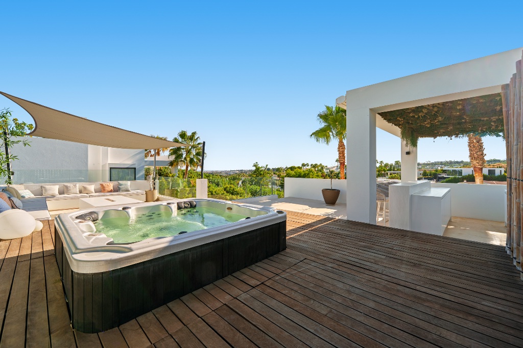 Los Olivos 2 – Contemporary Luxury Villa in Nueva Andalucía - Image 37