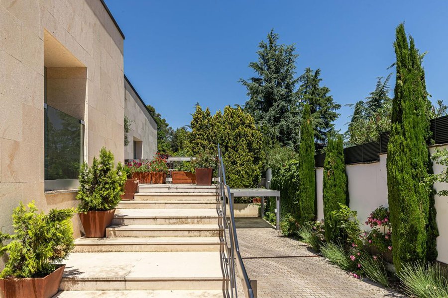 Exceptional Contemporary Luxury Villa for Sale in Aravaca, Madrid | Exclusive Real Estate in Spain by The Address - Image 21
