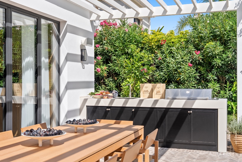 Luxury Frontline Golf Villa in Marbella | Italian-Inspired Contemporary Masterpiece - Image 31
