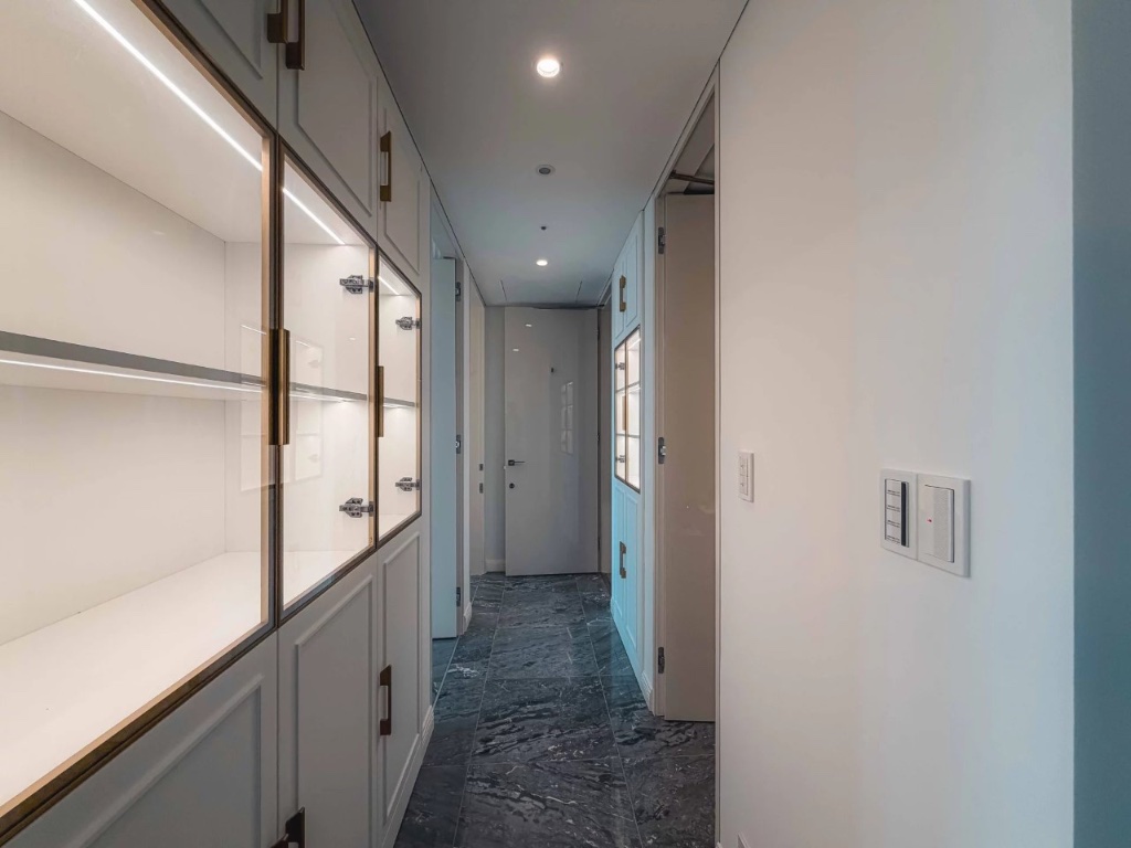 Luxury Apartment Andaz Tokyo 39F City Views - Image 3