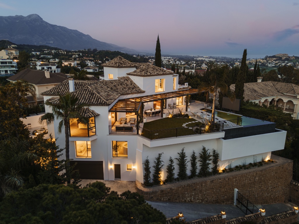 Villa Kumo | Exceptional Contemporary Luxury Villa for Sale in El Herrojo, La Quinta, Benahavís, Marbella - Image 13